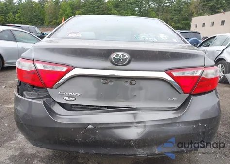 2015 Toyota Camry Le z USA, uszkodzony, nr VIN 4T1BF1FKXFU003359
